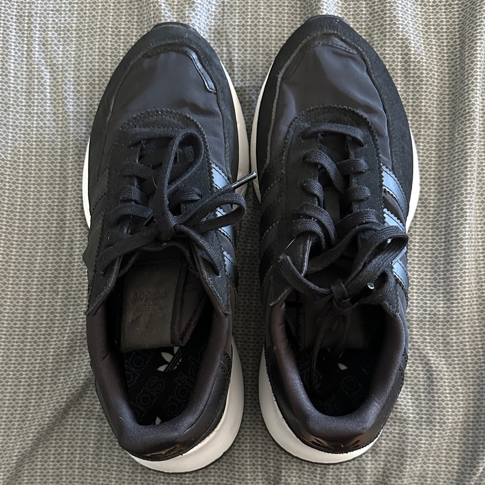 Adidas Men's Black and White Sneakers